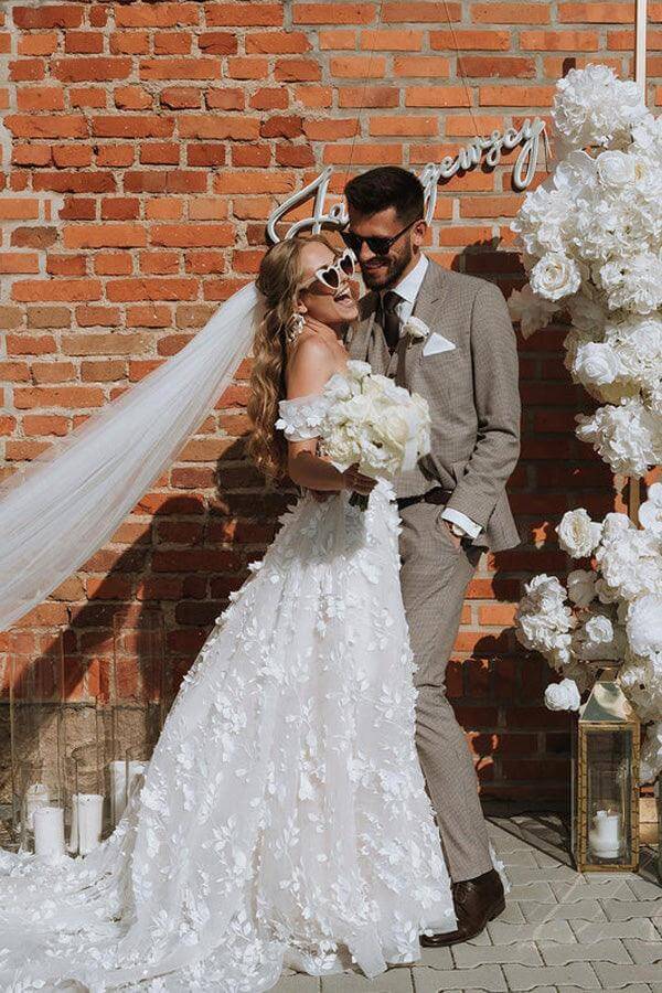 Fairy A Line Lace Wedding Dresses with Appliques AB24102505 Anniebride Fairy A Line Lace Wedding Dresses with Appliques AB24102505 Anniebride