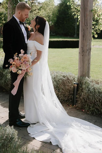 Mermaid Sweetheart White Satin Wedding Dresses with Detachable Sleeves AB25092304
