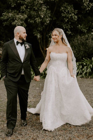 Gorgeous A Line Sweetheart Lace Tulle Wedding Dress AB25111402