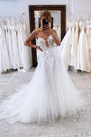 Fashion Ball Gown Sweetheart Tulle Wedding Dresses with Appliques AB102705