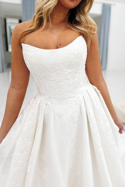 Ball Gown Scoop Neck Heavy Satin Wedding Dress with Appliques AB05060201