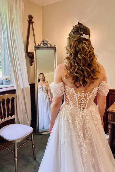 A Line Off the Shoulder Tulle Wedding Dress with Appliques AB25093002