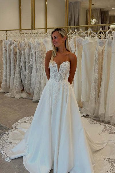 A Line Sweetheart Satin Wedding Dress with Appliques AB26052601