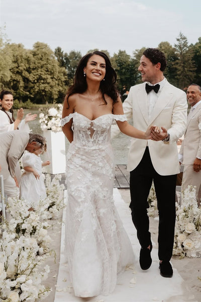 Bohemian Fashion Mermaid Off the Shoulder Lace Wedding Dress AB25093004