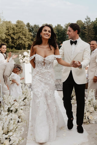 Bohemian Fashion Mermaid Off the Shoulder Lace Wedding Dress AB25093004