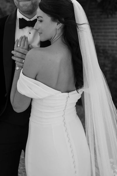 Mermaid Sweetheart White Satin Wedding Dresses with Detachable Sleeves AB25092304