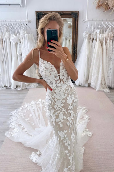 Stunning Mermaid V Neck Lace Tulle Wedding Dress with Appliques AB26022406