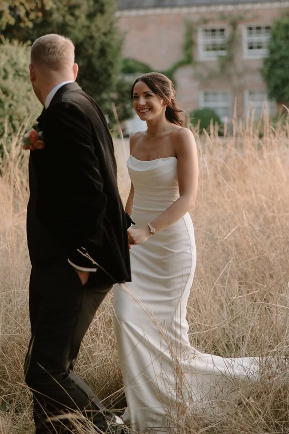 Mermaid Sweetheart White Satin Wedding Dresses with Detachable Sleeves AB25092304