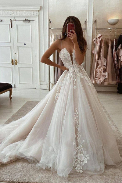 Charming Ball Gown V Neck Tulle Wedding Dresses with Appliques AB090805