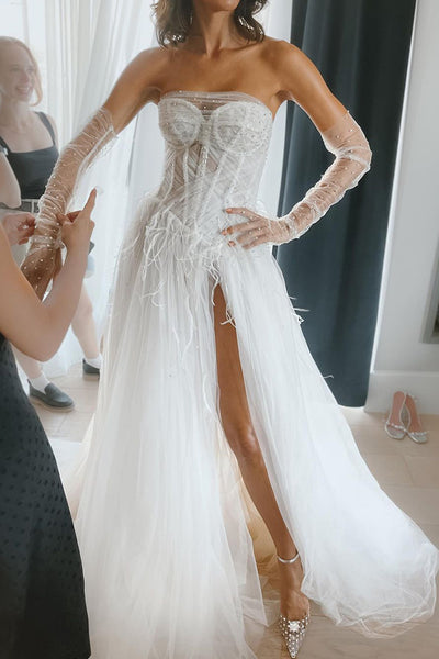 Charming A Line Sweetheart Tulle Wedding Dresses with Beading AB101904