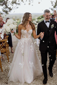 Charming A Line Sweetheart Tulle Wedding Dresses with Appliques AB111705