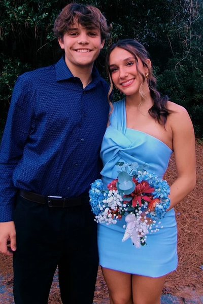 One Shoulder Twist Blue Satin Sleeveless Pleats Short Homecoming Dress
