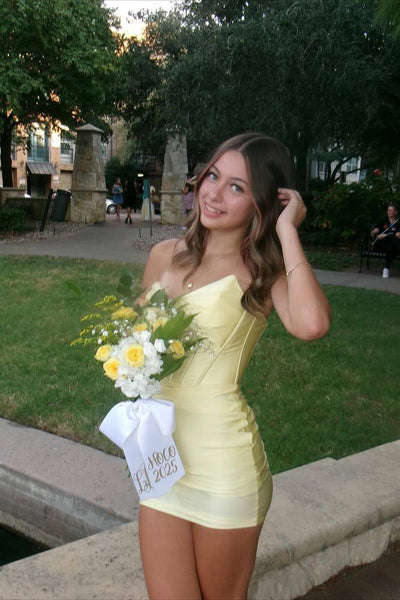 V-neck Yellow Corset Bodycon Short Homecoming Dress