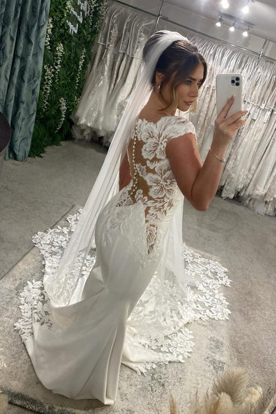 Stunning Mermaid Scoop Neck Satin Wedding Dress with Appliques AB26020610