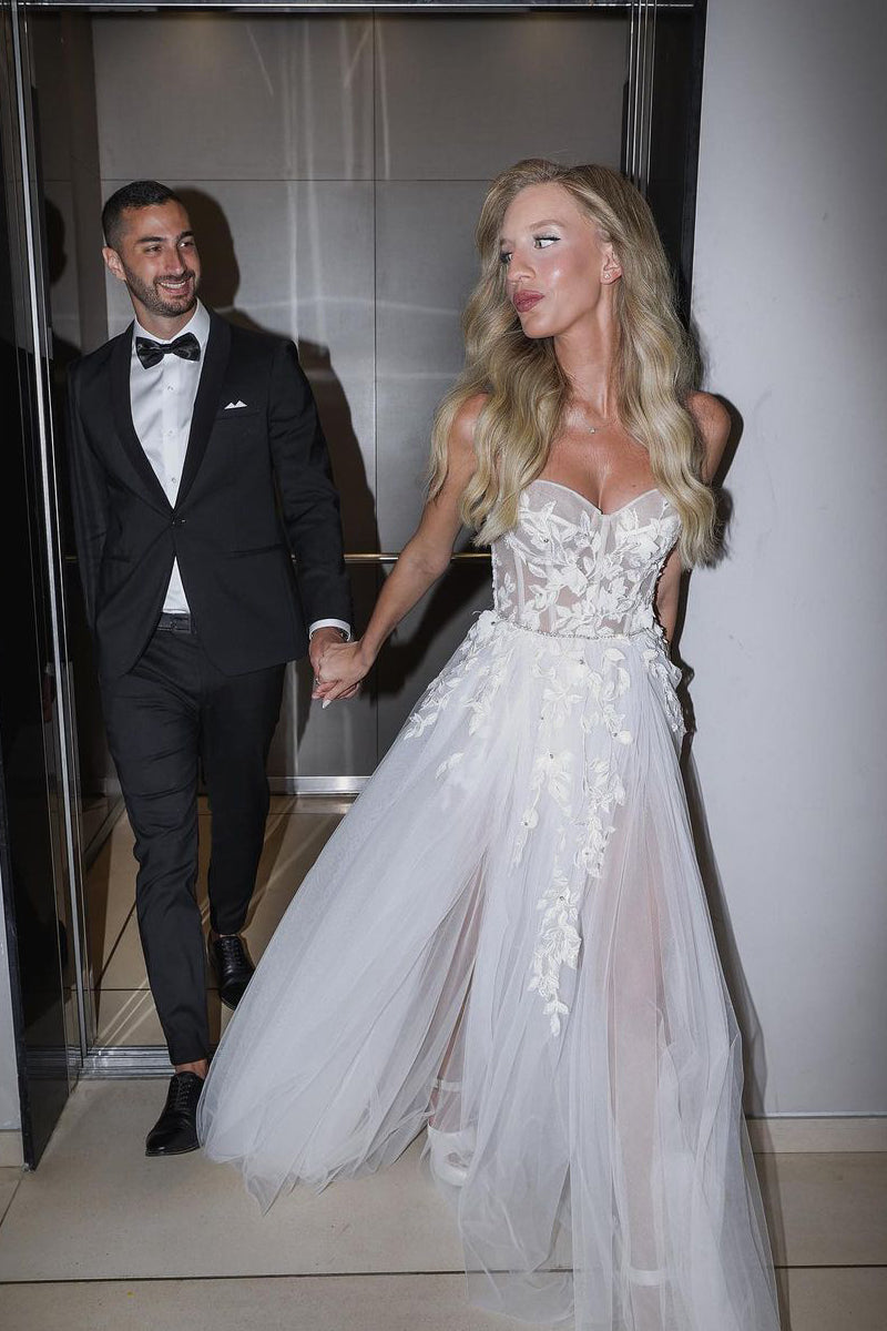 Charming A Line Sweetheart Tulle Wedding Dresses with Appliques ABWD061826