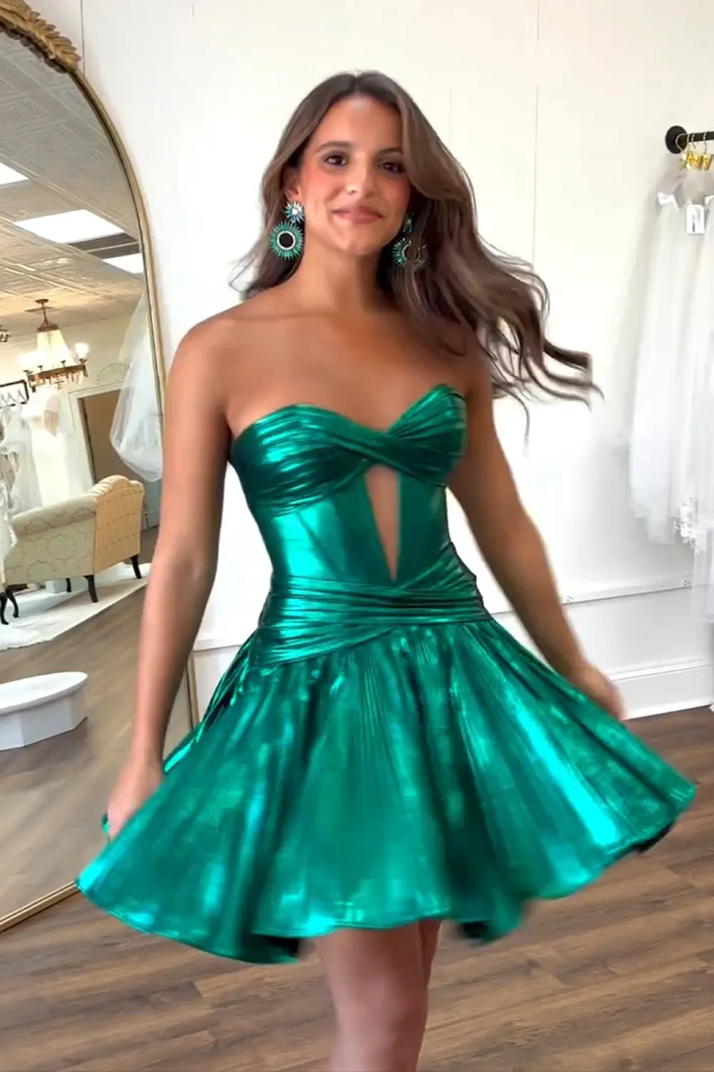 Simple A-Line Sweetheart Green Satin Short Homecoming Dresses AB071804