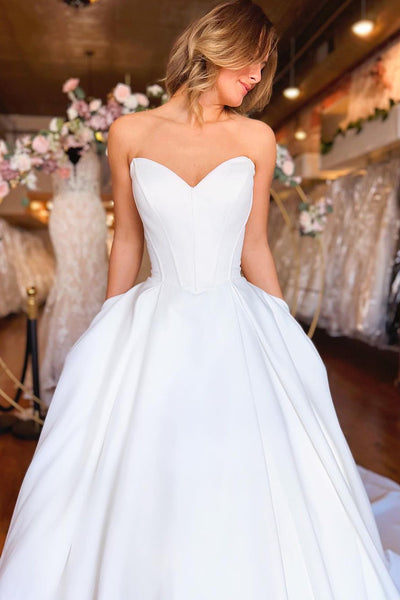 Simple Strapless White Satin Wedding Dresses with Pockets AB4050701
