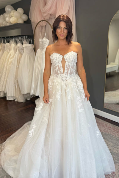 A Line Sweetheart Tulle Wedding Dress with Appliques AB26102107