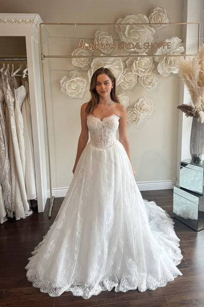 Gorgeous A Line Sweetheart Lace Tulle Wedding Dress with Appliques AB26052401