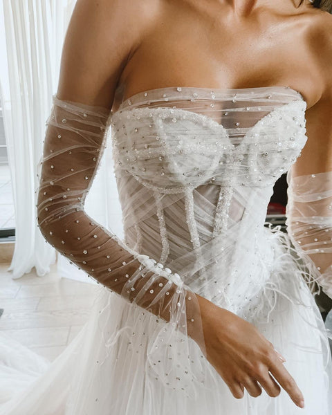 Charming A Line Sweetheart Tulle Wedding Dresses with Beading AB101904
