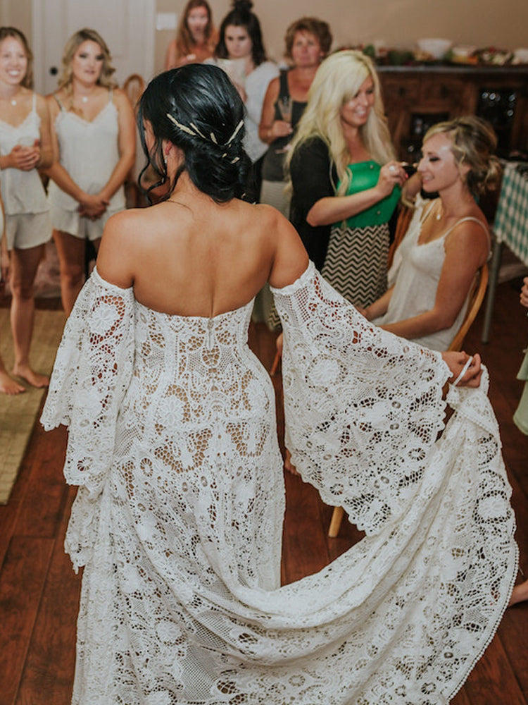 Mermaid Deep V-Neck Appliques Backless Beach Lace Bohemian Wedding Dresses