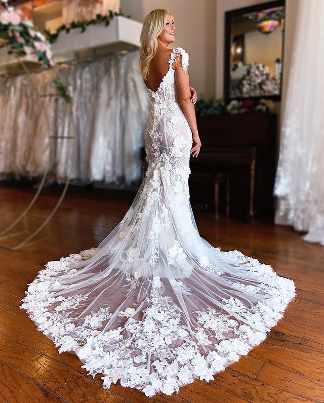 Gorgeous Mermaid V Neck Cap Sleeves Lace Slit Wedding Dresses with 3D Anniebride Gorgeous Mermaid V Neck Cap Sleeves Lace Slit Wedding Dresses with 3D Anniebride